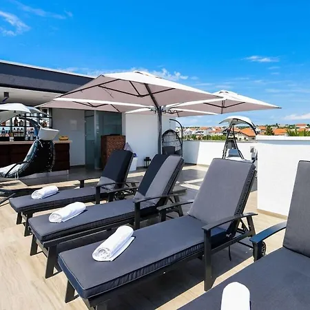Βίλα Rooftop Heated Pool Jelena