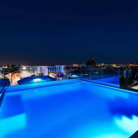 Rooftop Heated Pool Jelena Ζαντάρ