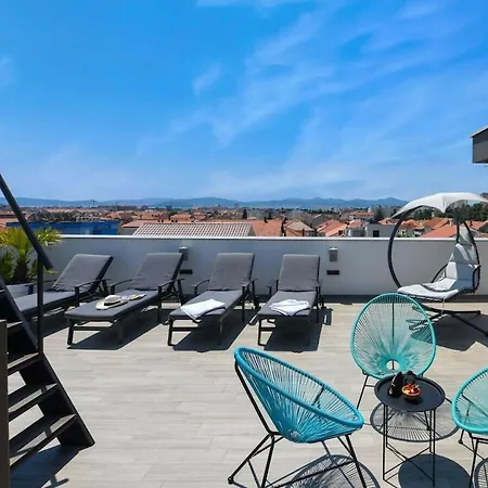 Rooftop Heated Pool Jelena Βίλα