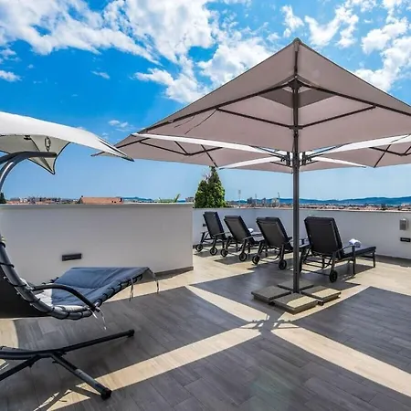 Rooftop Heated Pool Jelena